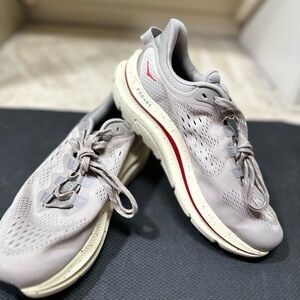 Hoka Kawana Athletic Shoes in Light Gray with Red Accent